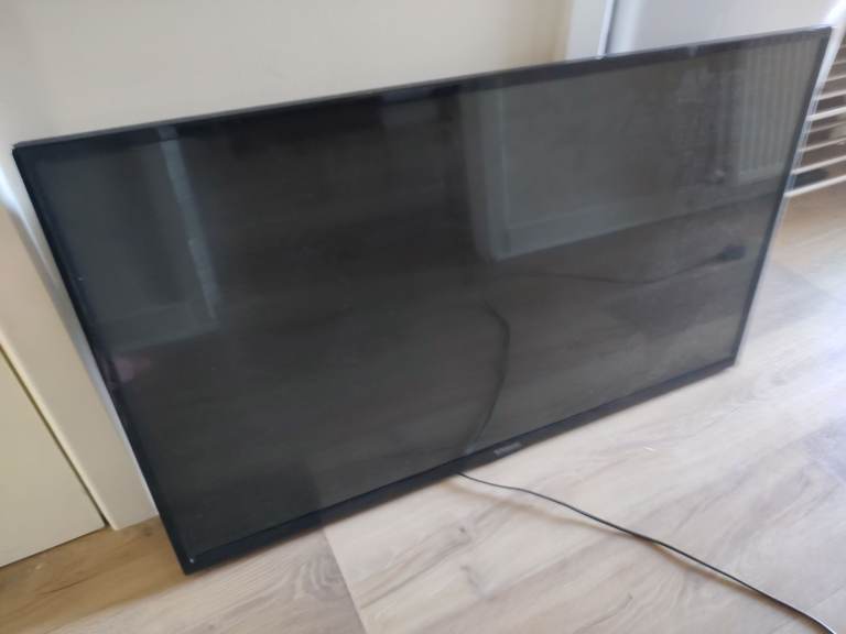 Polaroid Flat Screen TV (~40–43”)