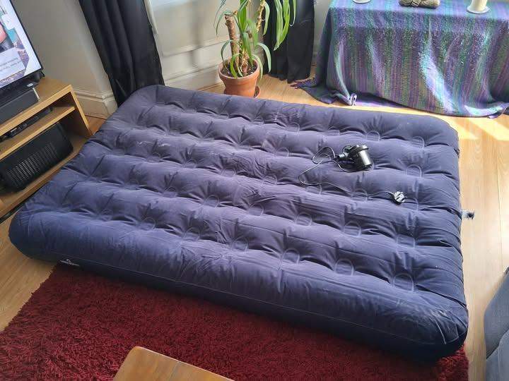 Milestone Camping 88010 Inflatable Flocked Airbed Double Blow Up Mattress with airpump
