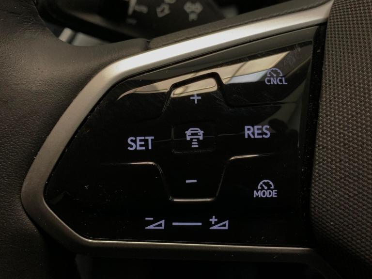 2025 Volkswagen ID.5 Pro 77kWh Match SUV 5dr Electric Auto (286 ps) - LED - REVERSE CAM - HEATED ...