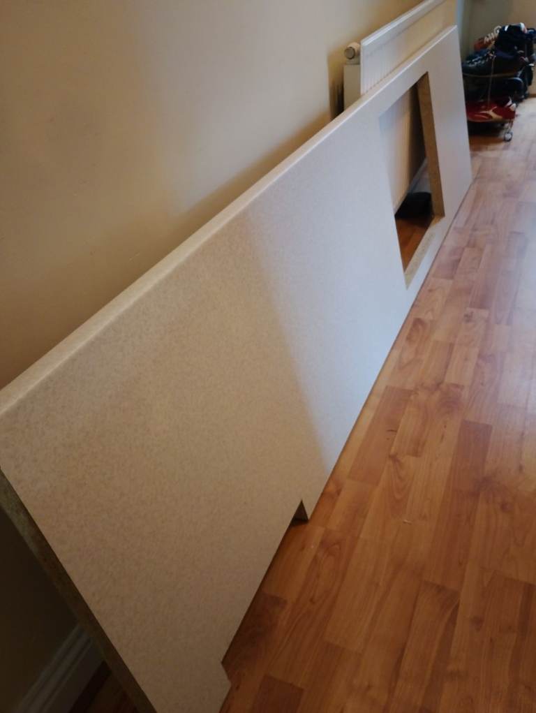 Kitchen Worktop with Sink Cut-out – Good Condition