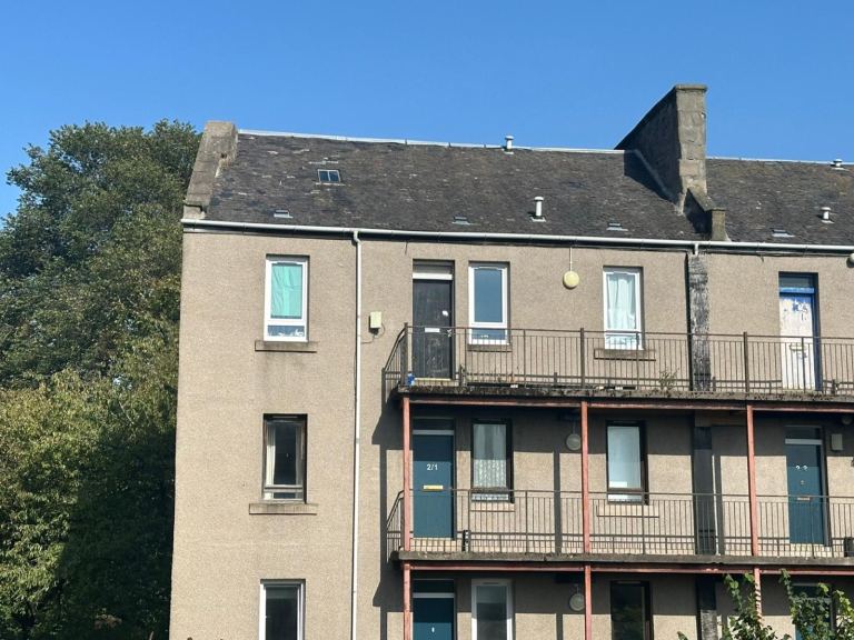 One bedroom flat in Gardners Lane 