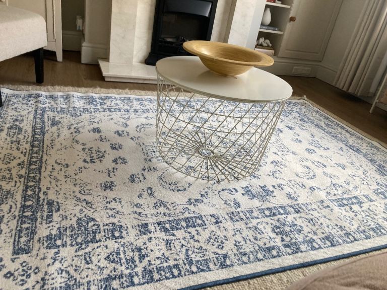 Blue vintage style rug brand new
