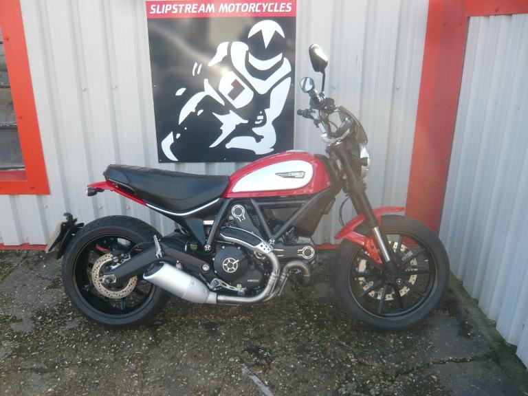 Ducati Scrambler ICON 2015 ONLY 4K MILES NAKED STREET BIKE RETRO XL FULL R SLED
