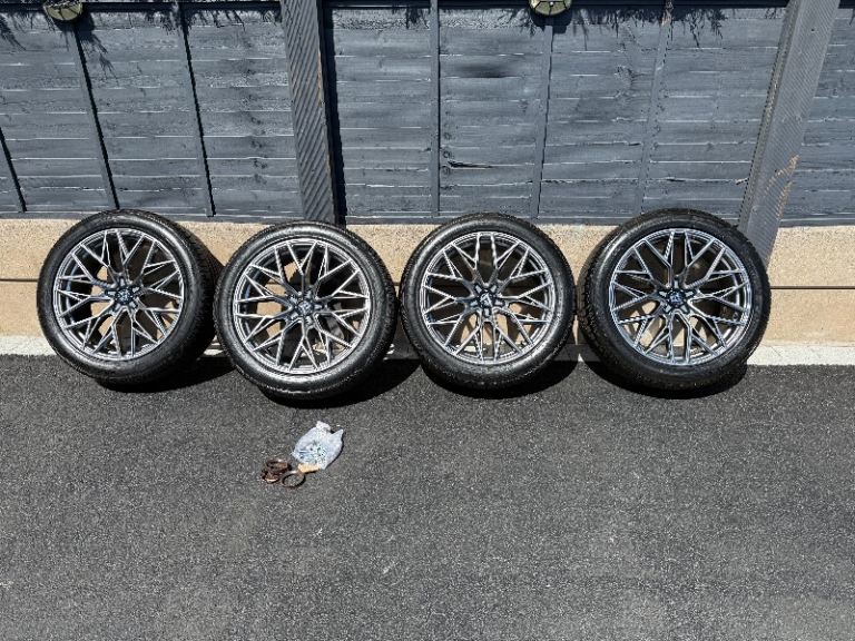image for Genuine wolf race crc gtr alloys 20”