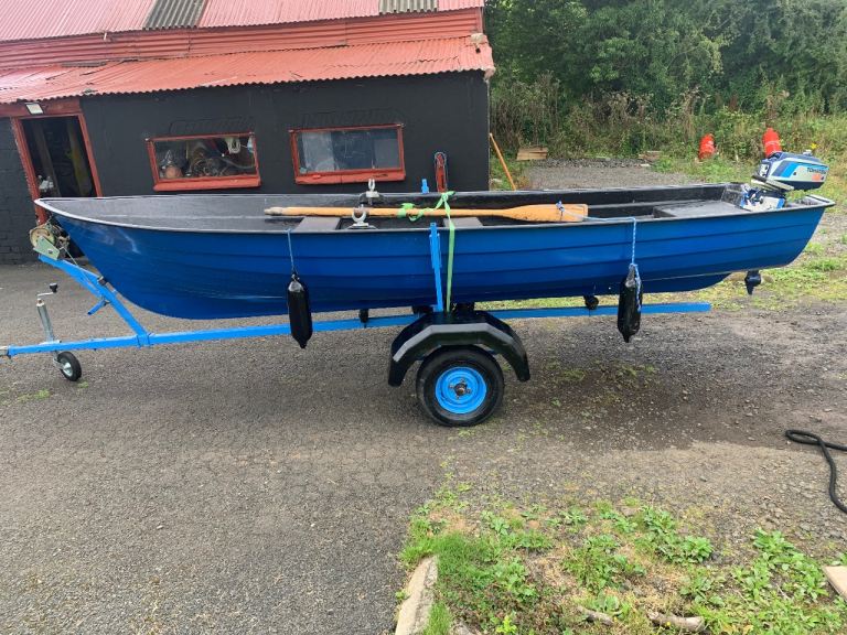 15 ft fibreglass boat trailer outboard oars 