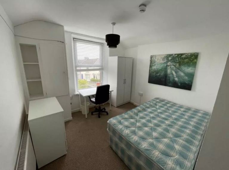 room available for tenancy take over