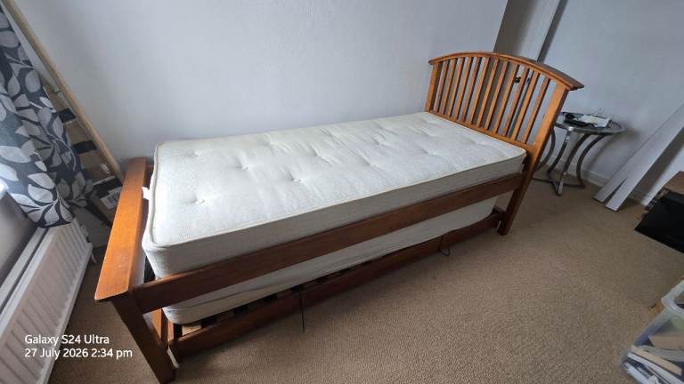 Unusual single bed