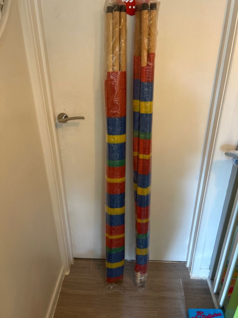 Two 5 Pole windbreaker 