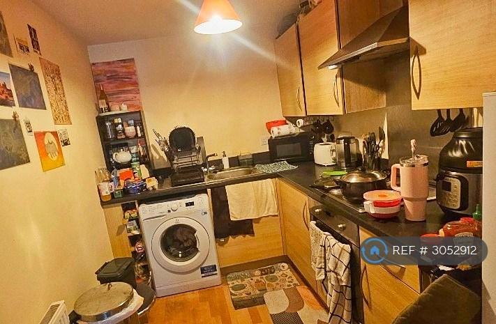 1 bedroom flat in Slateford Gait, Edinburgh, EH11 (1 bed) (#3052912)
