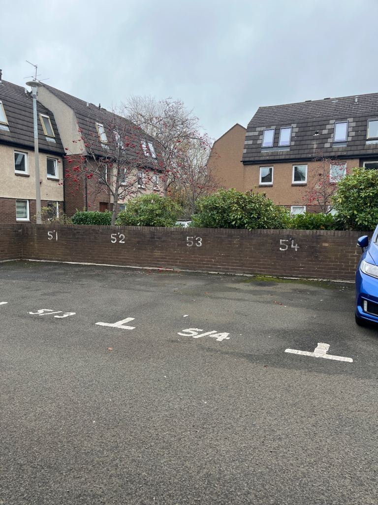 Parking space to rent near Canonmills Tanfield