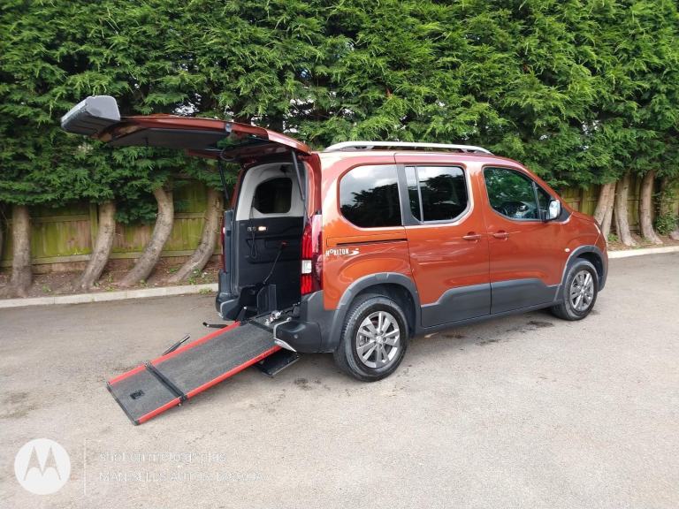 2022 Peugeot Rifter 1.5 Blue HDi Allure Wheelchair Accessible Vehicle.