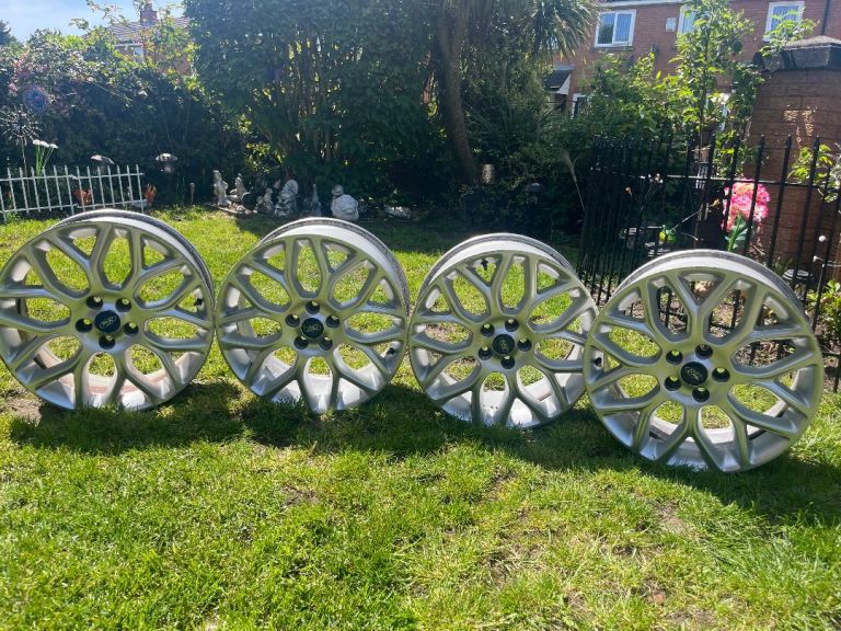Ford focus mk3 18” alloy wheels 
