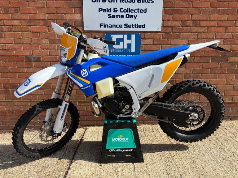 2025 HUSQVARNA TE300 HERITAGE - 6 HOURS / 132 MILES - EXCELLENT CONDITION