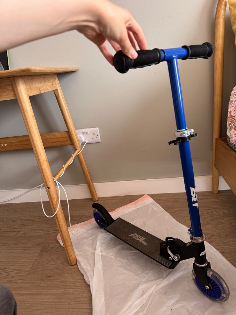 Scooter for Kids Folding 3 Adjustable Height with Light-Up Wheels