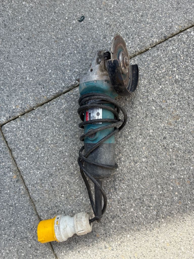 Makita Angle Grinder – Green, Good Working Order