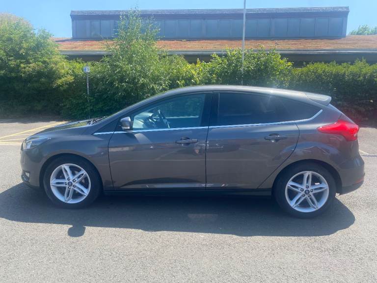 FORD  FOCUS  1.0t  ZETEC ECOBOOST  NEW BELTS NEW SERVICE NEW MOT SAT NAV WARRANTY GIVEN