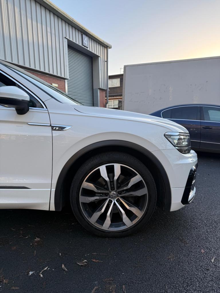2018 Volkswagen Tiguan 2.0 TDi 190 4Motion R-Line 5dr DSG ESTATE DIESEL Automatic