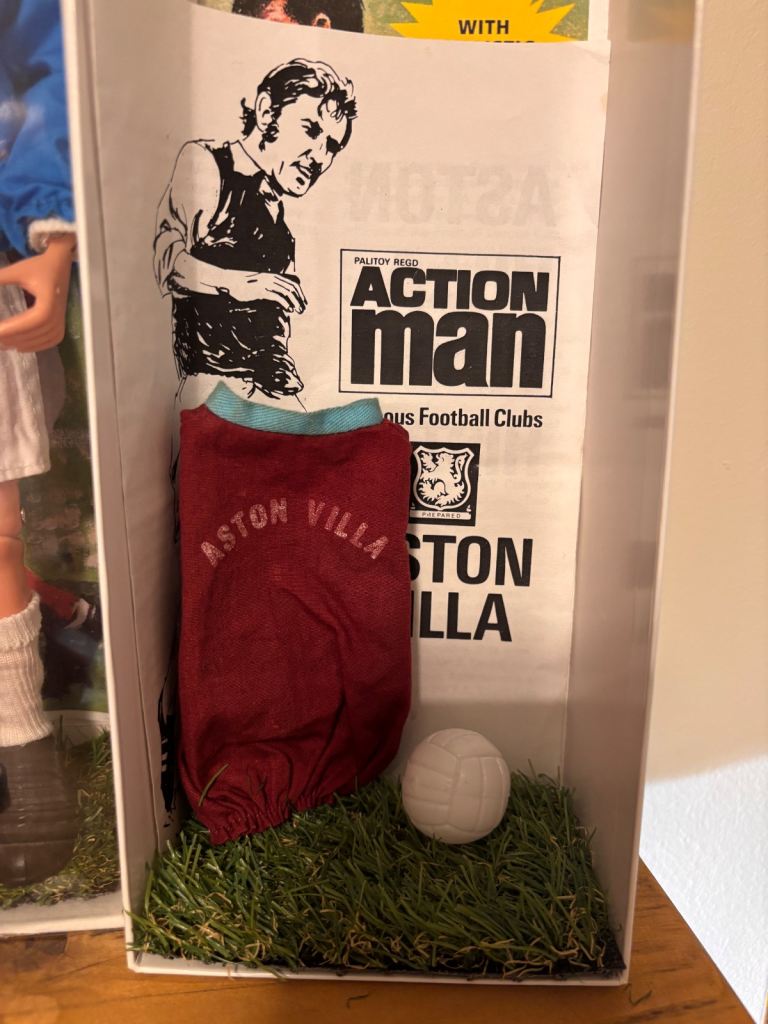 VINTAGE ACTION MAN ORIGINAL ASTON VILLA SIDEBURNS FOOTBALL/FOOTBALLER