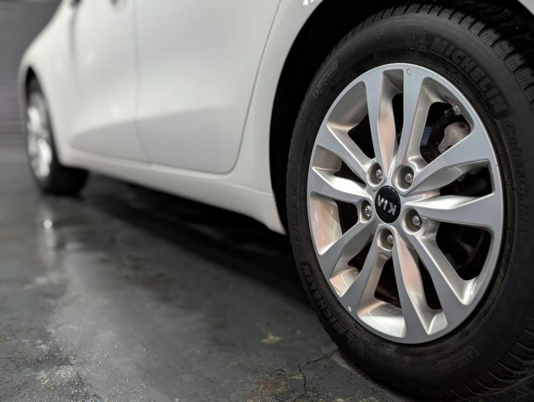 2015 Kia Ceed 1.6 CRDi 2 Hatchback 5dr Diesel DCT Euro 6 (s/s) (134 bhp) HATCHBACK Diesel Automatic