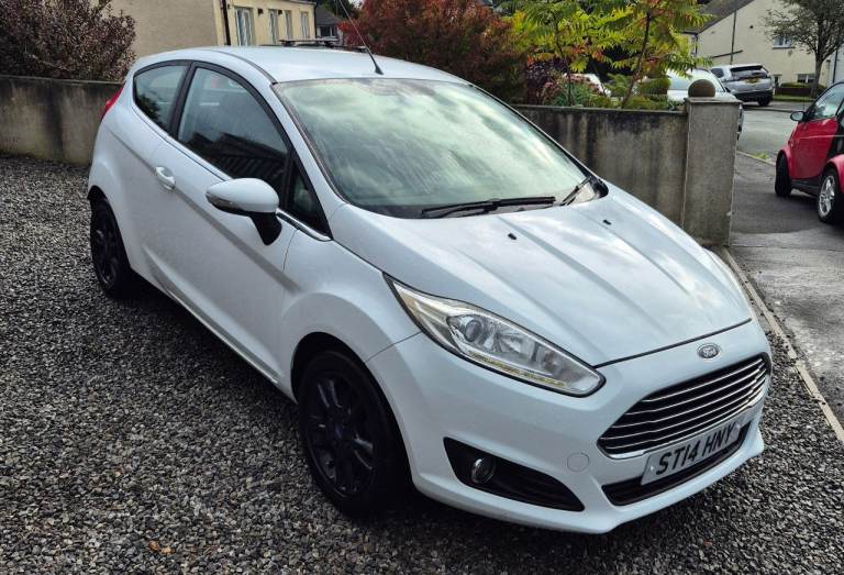 Ford, FIESTA, Hatchback, 2014, Manual, 1241 (cc), 3 doors
