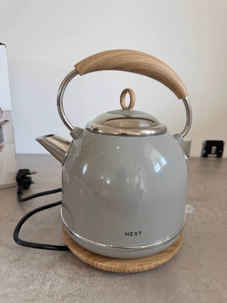 Next Grey Traditional Dome Kettle with Wood-Effect Handle