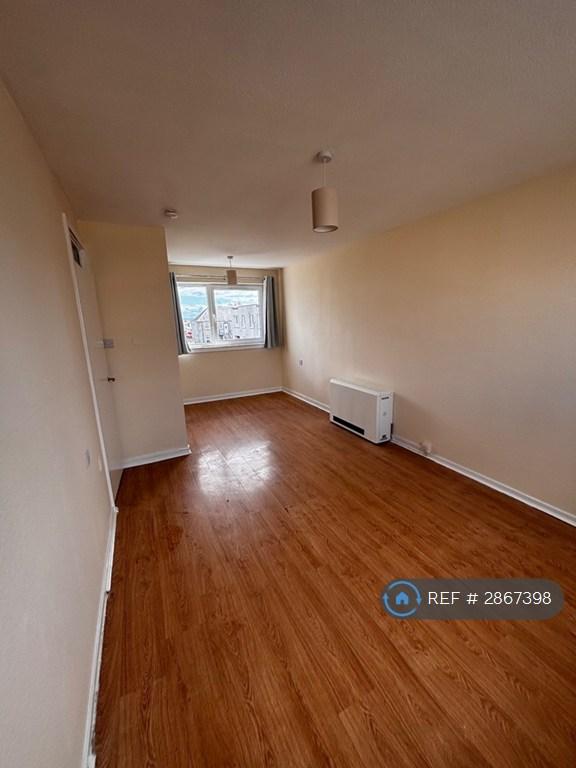 1 bedroom flat in Sutherland Place, Kirkcaldy, KY1 (1 bed) (#2867398)