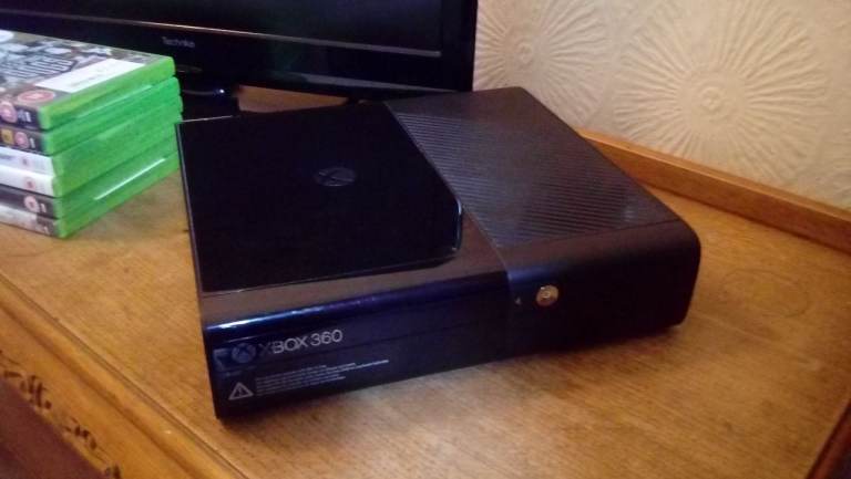 Xbox 360 Elite Console (250GB) + 6 Games, Controller & HDMI + TV Option Available