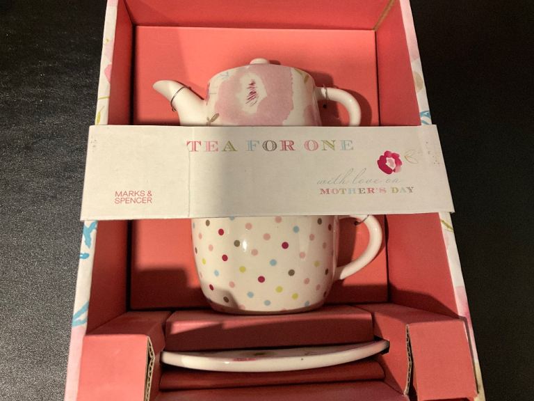 BRAND NEW Marks & Spencer’s MOTHERS DAY gift set. BARGAIN PRICE thanks x