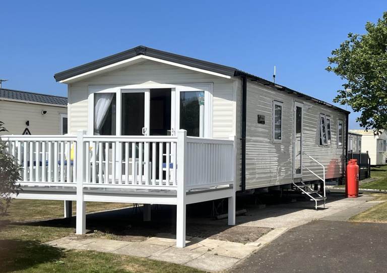SPRING & EASTER 2026 BREAKS – 3 BED CARAVAN AT WHITLEY BAY HOLIDAY PARK (SLEEPS 6)