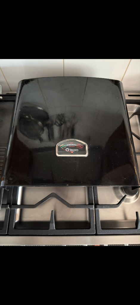 Bbq pizza oven with stone