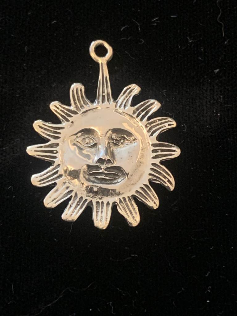 Sterling Silver Sun Pendant – Radiant Face Design