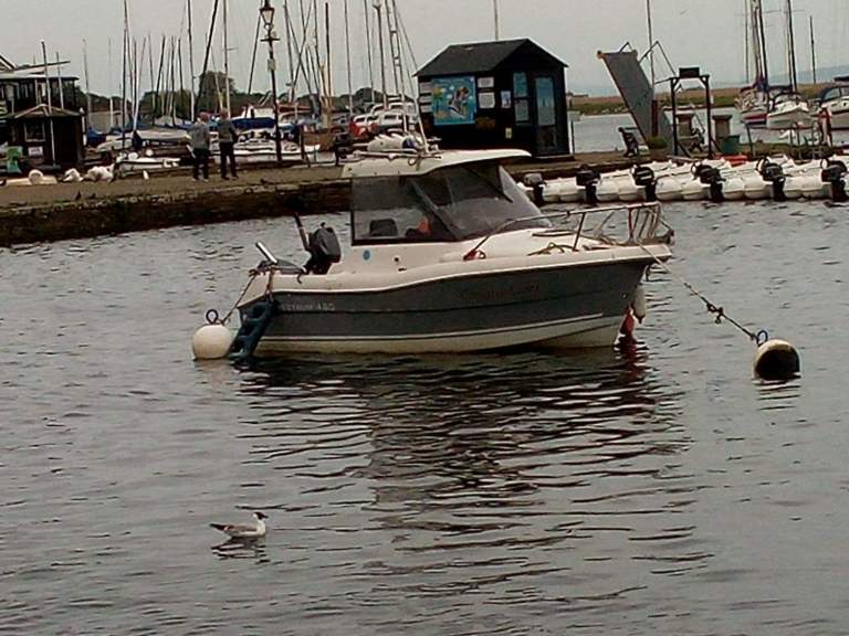 Spectrum 480 Boat & Trailer