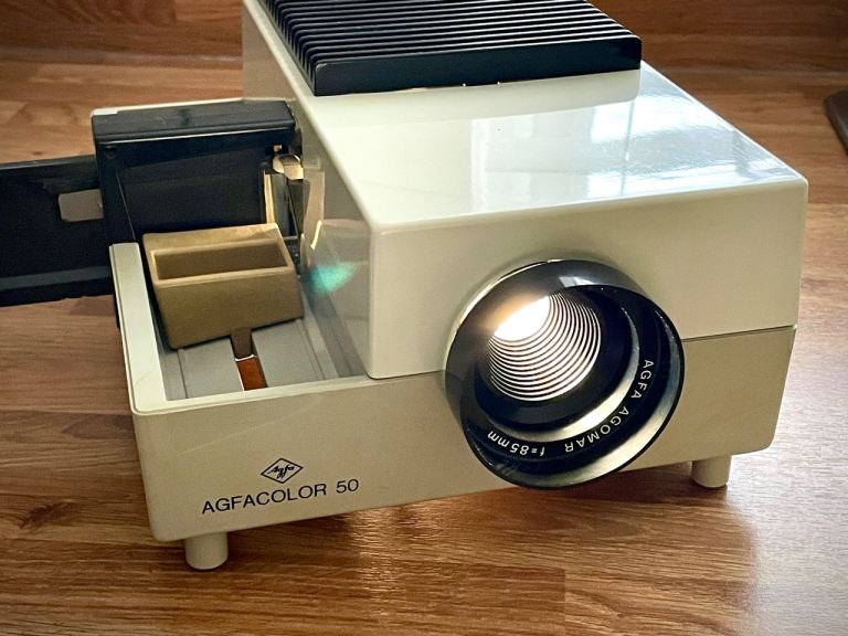 Agfacolor 50 Type 5920 35mm Slide Projector