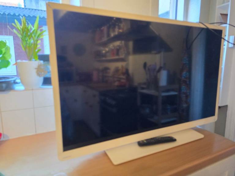 Toshiba tv for spares or repair 