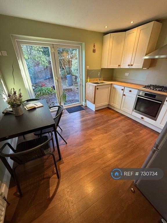 3 bedroom house in Greenwood Close, Sidcup, DA15 (3 bed) (#730734)