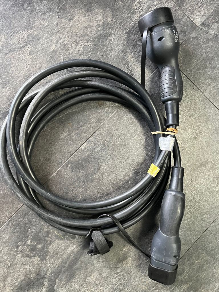 Hyundai charging cable 