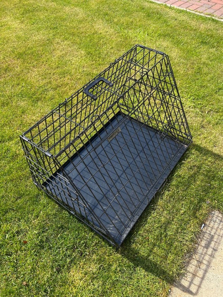 🐾 Dog Cage – Excellent Condition – Easy to Carry