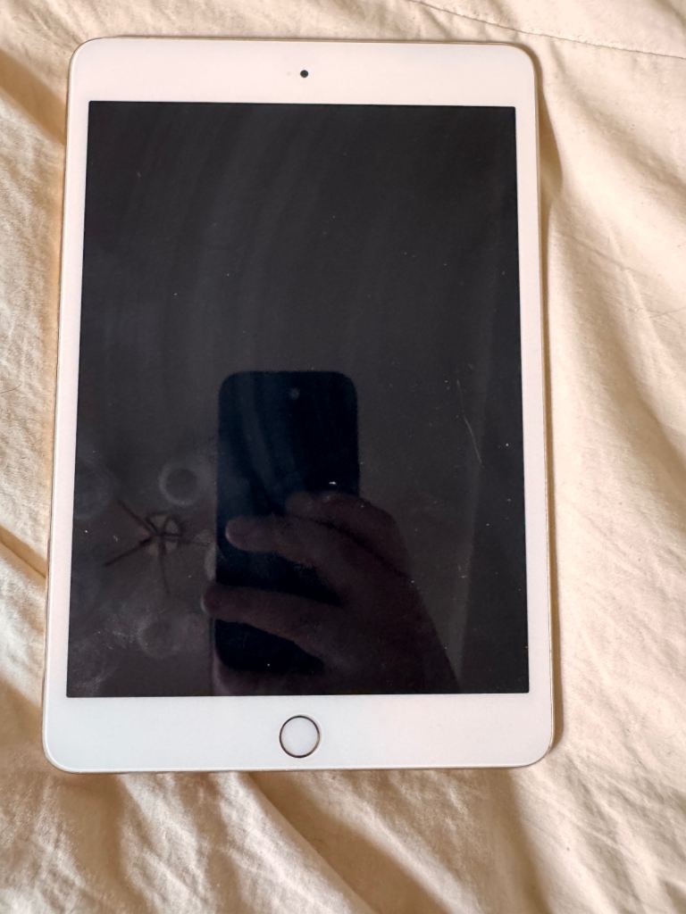 Apple iPad mini 3 (16GB, Gold, Wi-Fi) – Fully Working
