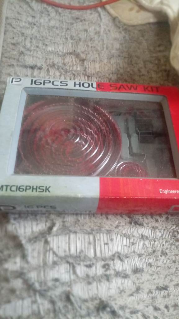 16 Piece Hole Saw Kit - Brand New