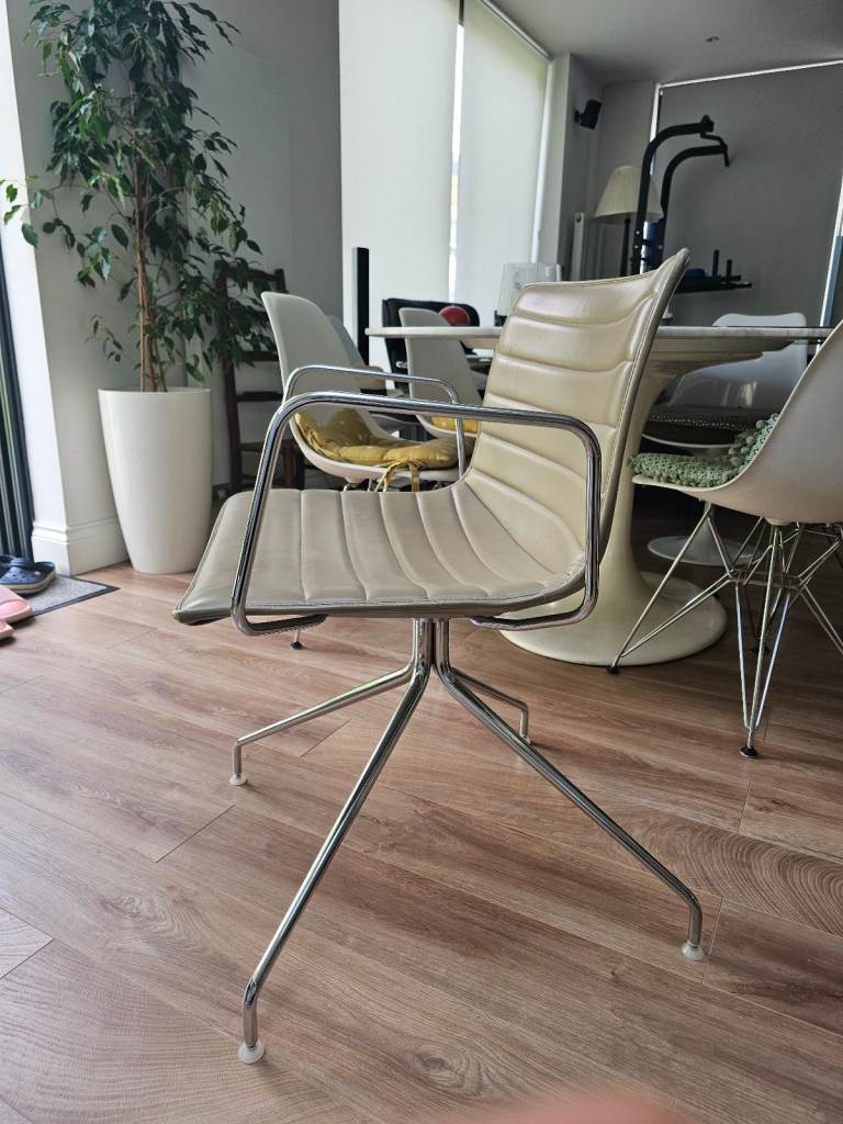 Arper Caftifa 53 chair for sale