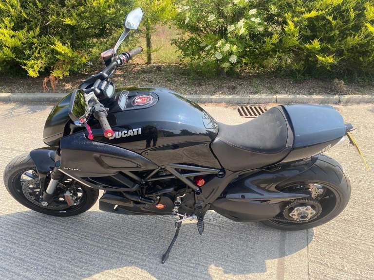 2011 11 DUCATI DIAVEL 1198 BLACK PERFORMANCE CRUISER NEW MOT 10k MILES MINT
