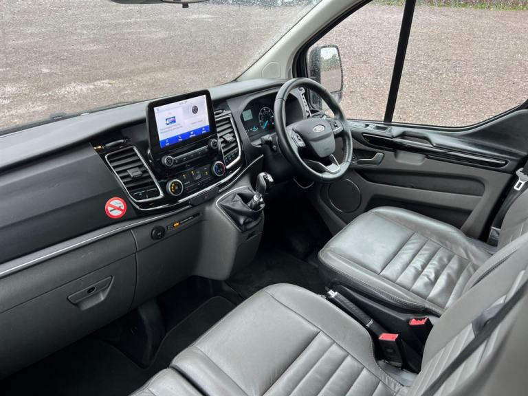 2021 Ford Tourneo Custom 320 TITANIUM ECOBLUE 9 SEATER Minibus Diesel/Ele Manual
