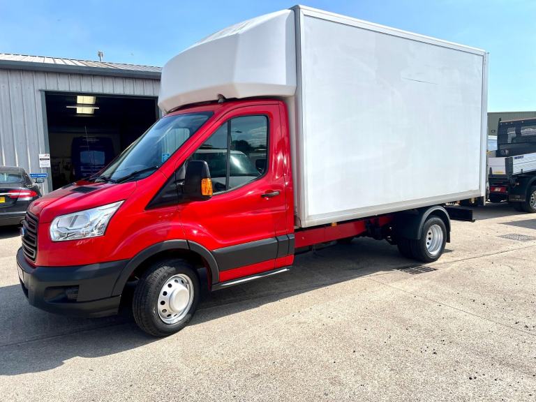 Ford Transit 350 2.2tdci 155ps L4 Luton with Tail lift