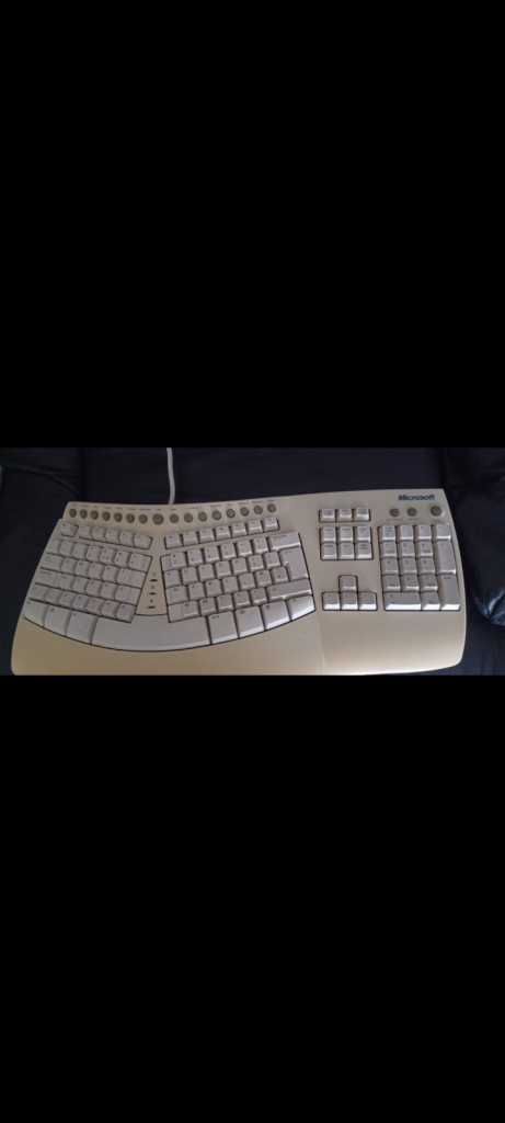 5 like new Keyboards 