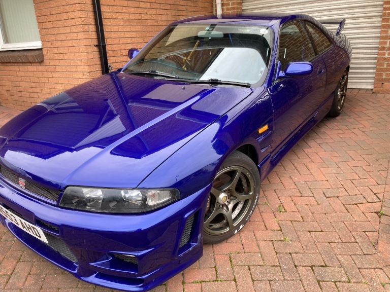 Nissan R33 SKYLINE