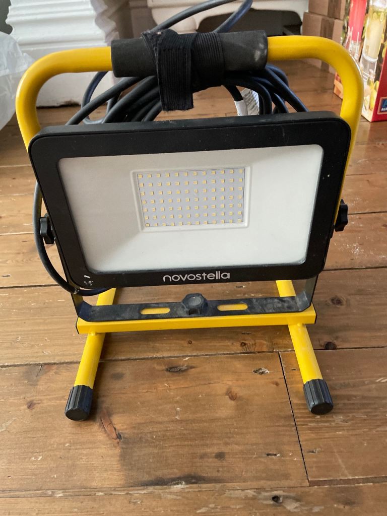 Novostella LED Work Light – Good Condition