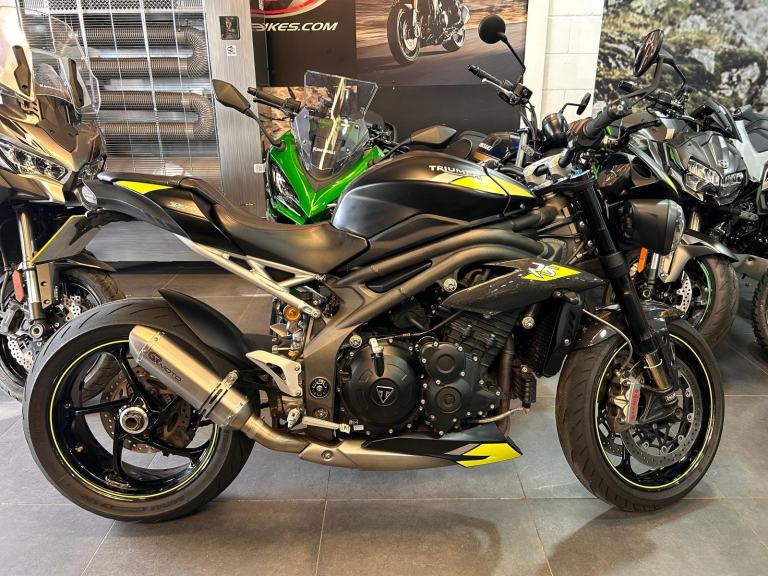 2019 Triumph Speed Triple 1050 RS Motorcycle Black