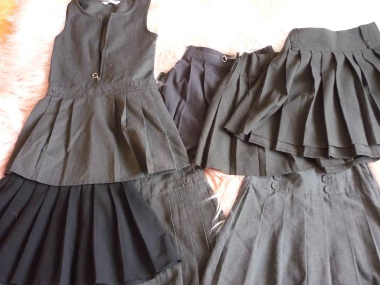 girls school uniform