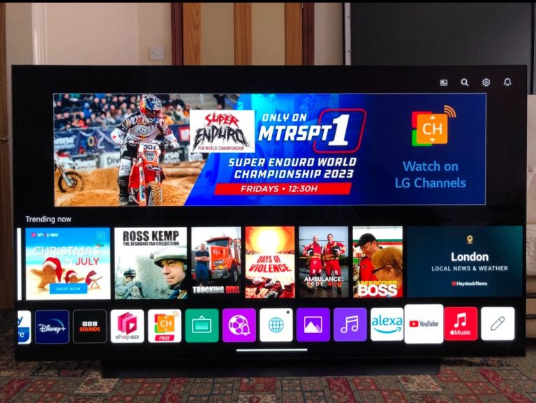 LG OLED55CX6LA 55 Inch Smart 4K Ultra HD HDR OLED TV with Google Assistant & Amazon Alexa