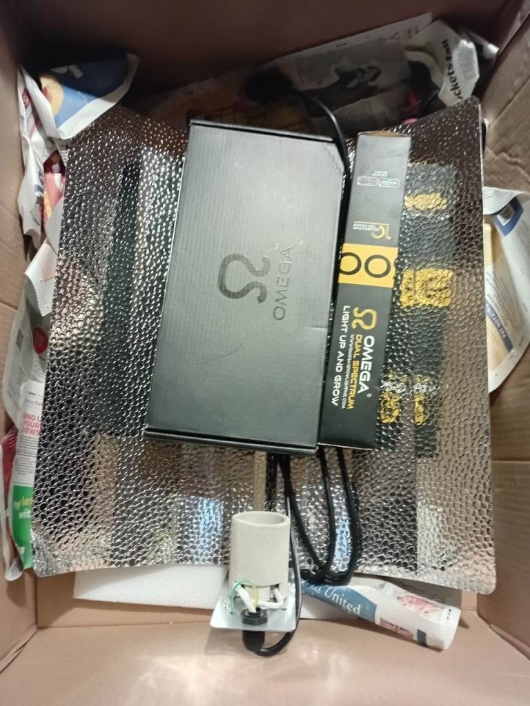 Omega 600W Digital Ballast and Lamp Kit